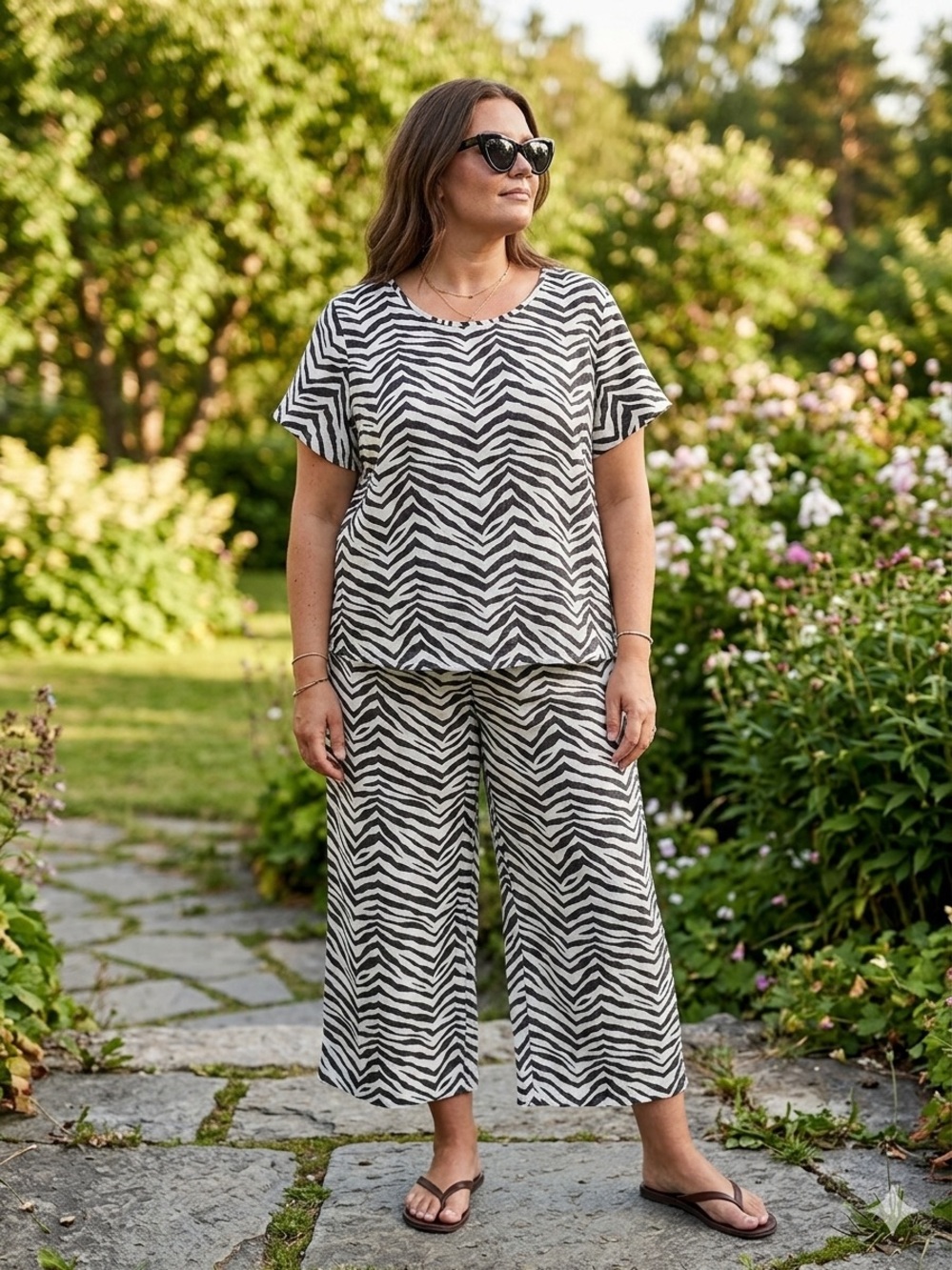 Tahari Linen Matching Set Brown Zebra-Print Wide-Leg Pants and Top